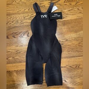 TYR Activator 2.0 Tech Suit